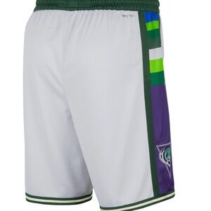 NIKE Milwaukee bucks, dry fit shorts size XL‎